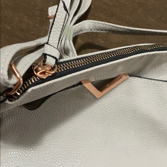 Brand New Atmosphere Crossbody Bag - Picture 2 of 6